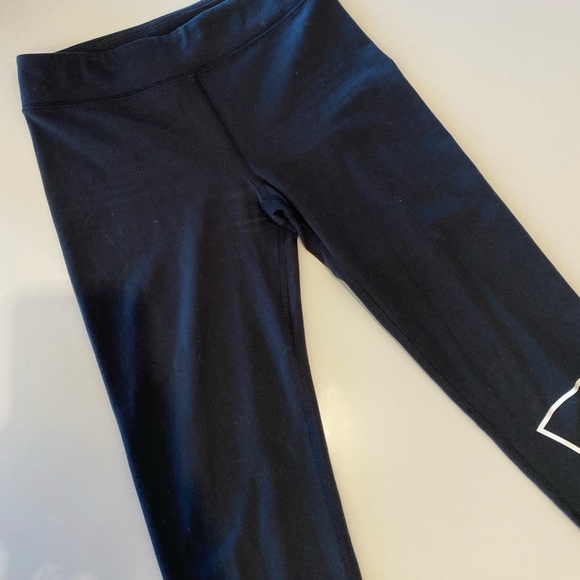 Under Armour black leggings - Picture 3 of 5